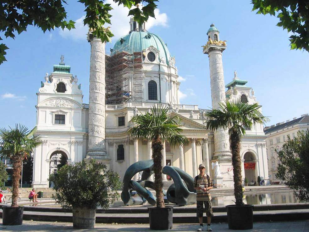 Viena - Biserica Sf. Carol Boromeu din Karlsplatz