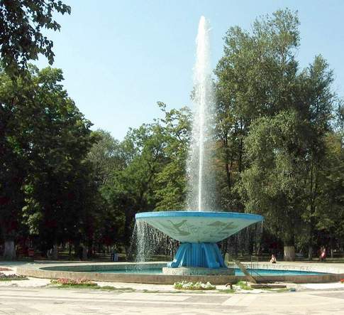 fântâna arteziană din Grădina Publică