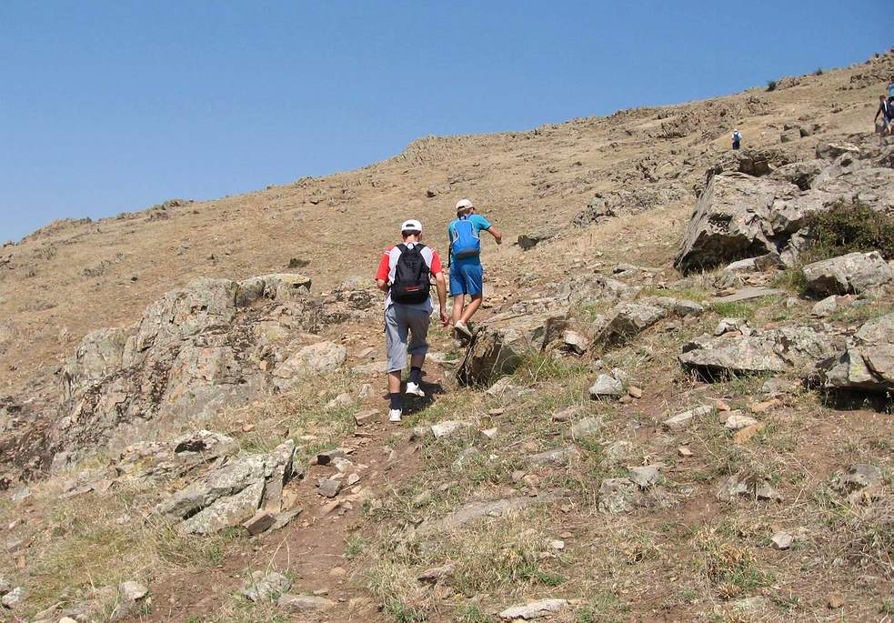 piticii Munți Măcin sunt incredibil de muntoși de aproape